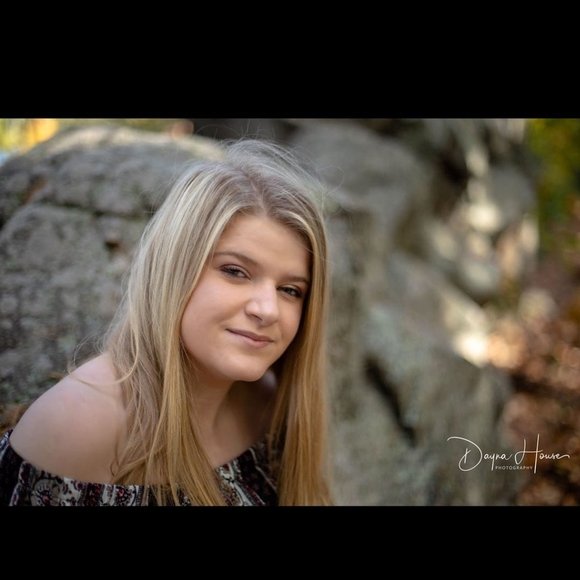 Meet your Posher, Paige - Picture 1 of 1